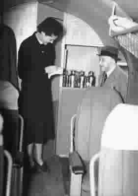 1935: the stewards were joined on board by female colleagues for the first time