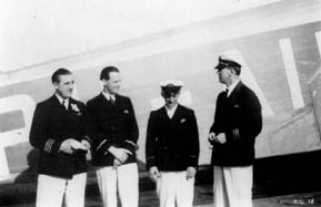 The crew of the Pelican, Piet Soer, C.H. van Beukering, J.M.H. Grosfeld en Iwan Smirnoff
